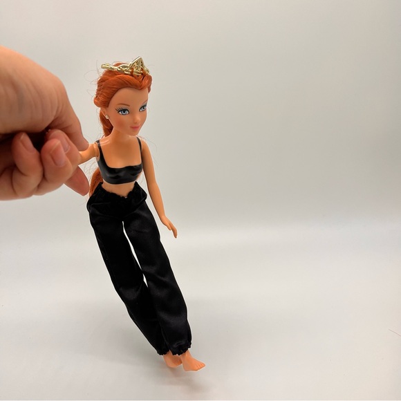 2007 MGA Shrek - Transforming Kung-Fu Fiona Doll Figure Toy - Ogress to Princess - Picture 8 of 11